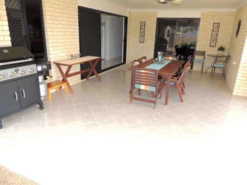 13 Redgum Drive, Kirkwood QLD 4680