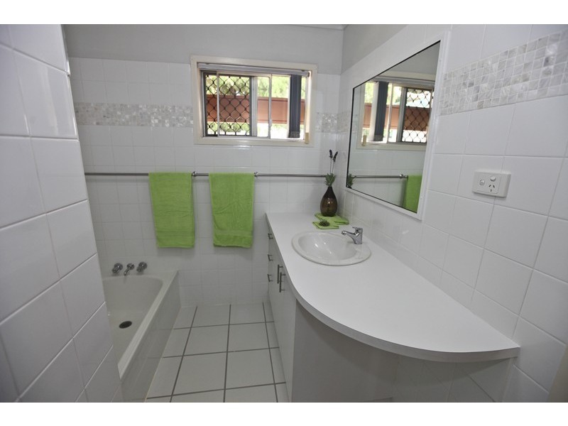 9 Anderson Street, Clinton QLD 4680