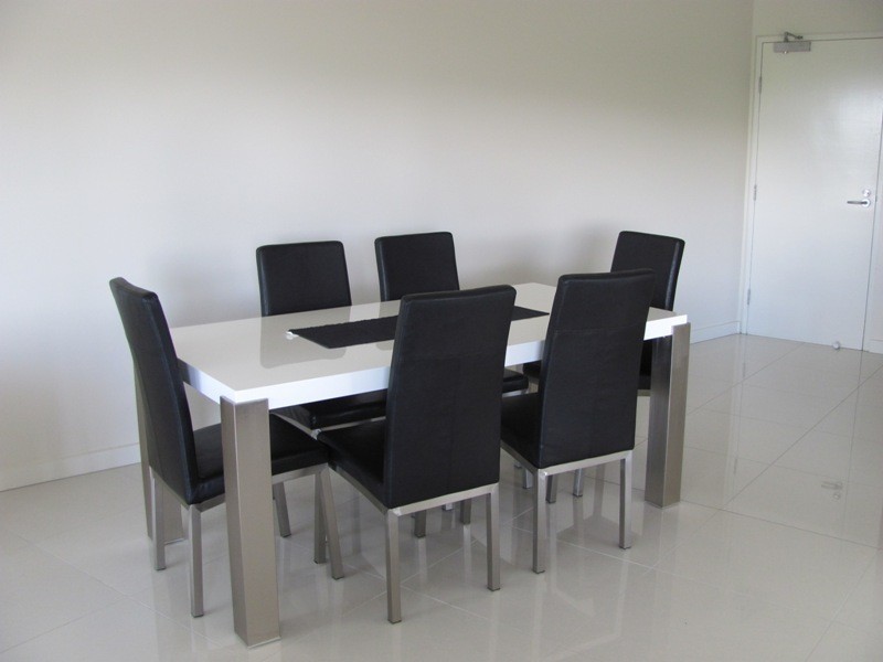 10/2 The Promenade, Boyne Island QLD 4680