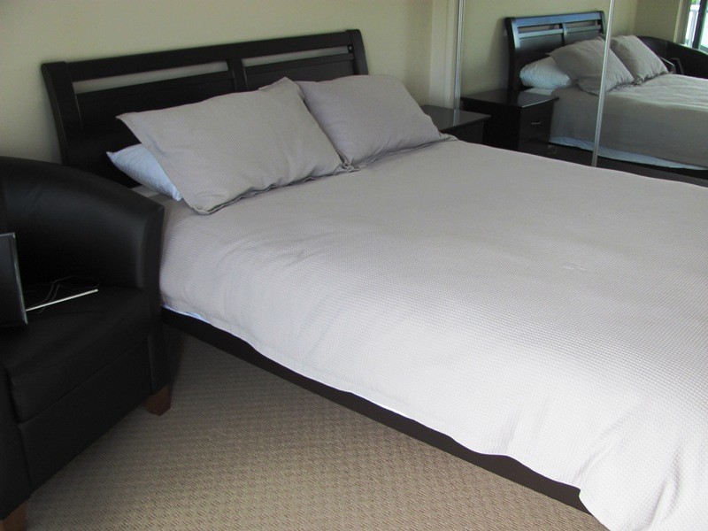 10/2 The Promenade, Boyne Island QLD 4680
