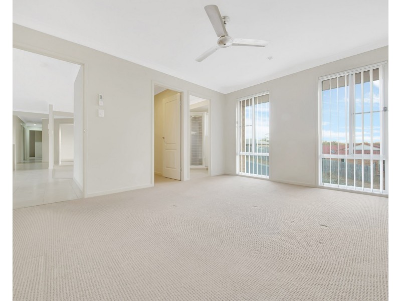 1 Christian Court, Glen Eden QLD 4680