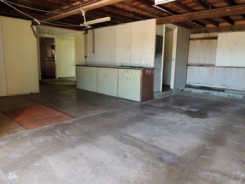 12 Grayson Street, West Gladstone QLD 4680