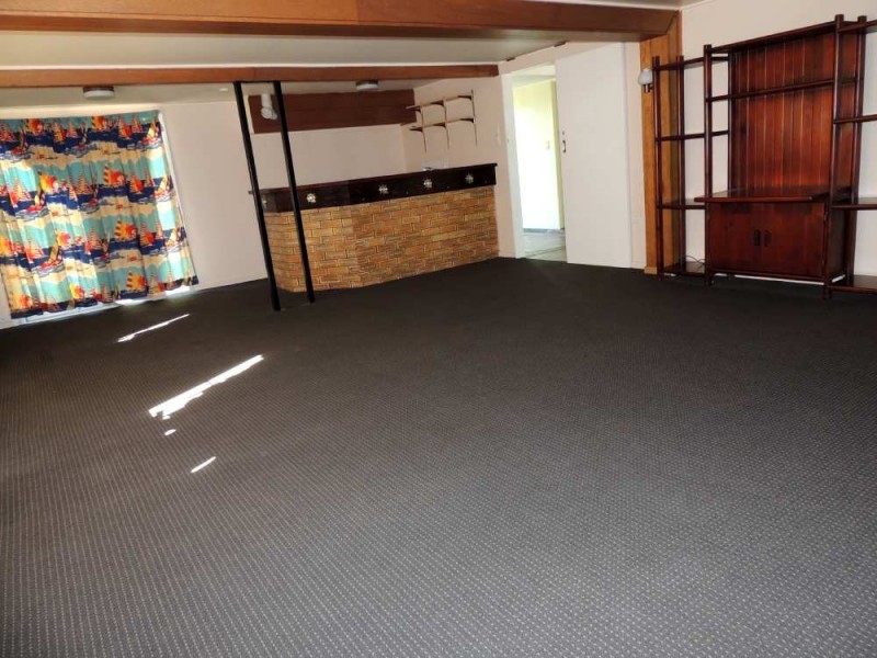 12 Grayson Street, West Gladstone QLD 4680