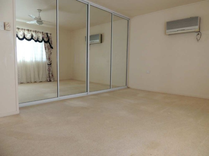 12 Grayson Street, West Gladstone QLD 4680