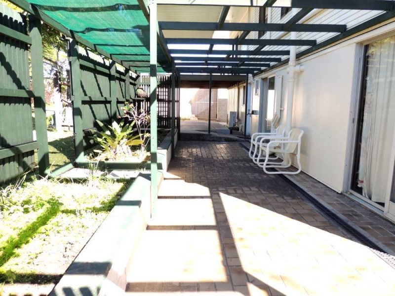 12 Grayson Street, West Gladstone QLD 4680