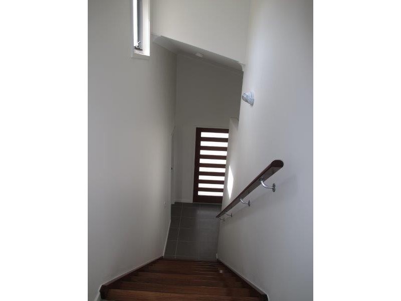 13 Florey Place, Kirkwood QLD 4680