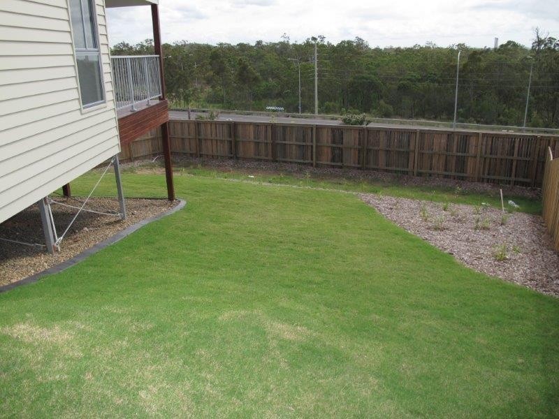 13 Florey Place, Kirkwood QLD 4680