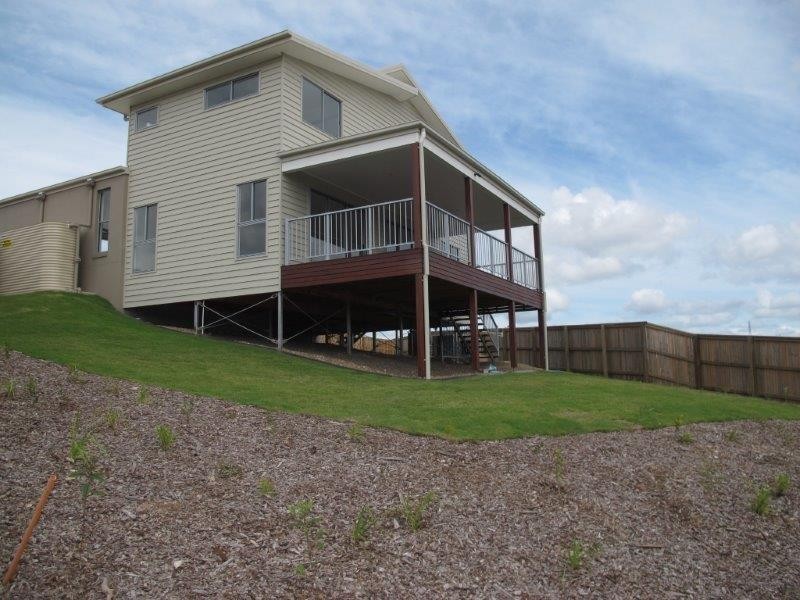 13 Florey Place, Kirkwood QLD 4680