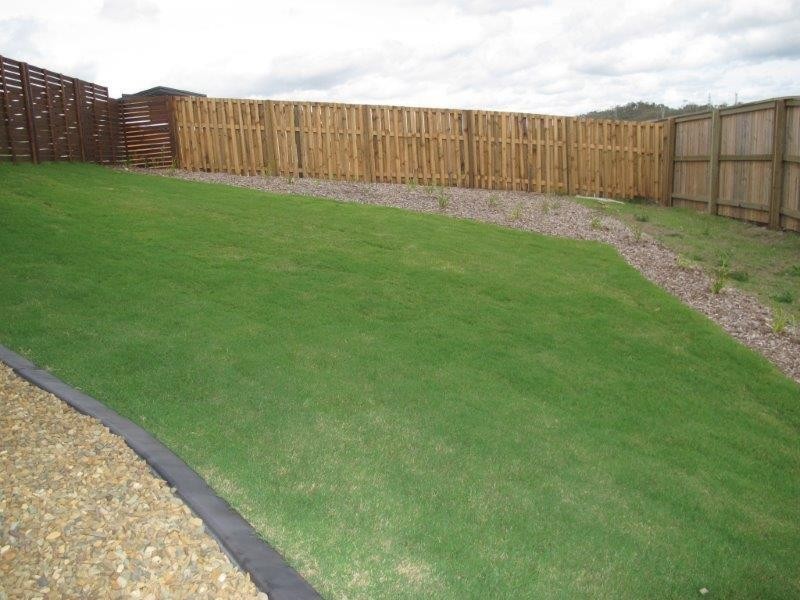 13 Florey Place, Kirkwood QLD 4680