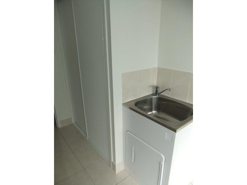 7 Stoneybrook Drive, Glen Eden QLD 4680