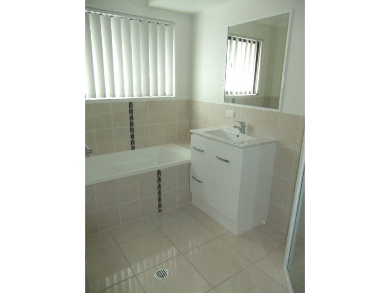 7 Stoneybrook Drive, Glen Eden QLD 4680