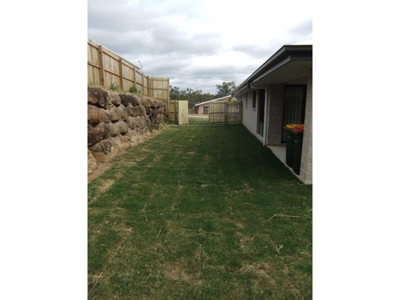 7 Stoneybrook Drive, Glen Eden QLD 4680