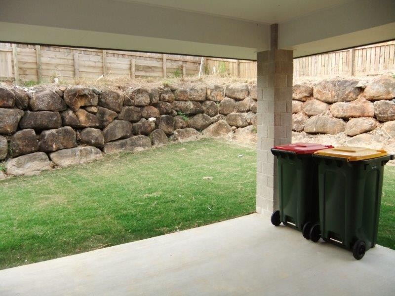 7 Stoneybrook Drive, Glen Eden QLD 4680