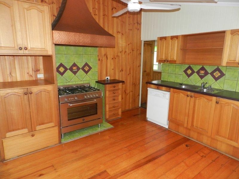101 Oaka Lane, Gladstone QLD 4680