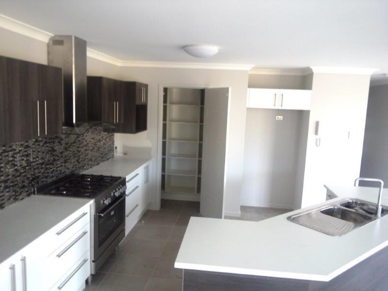 46 Creekview Drive, New Auckland QLD 4680