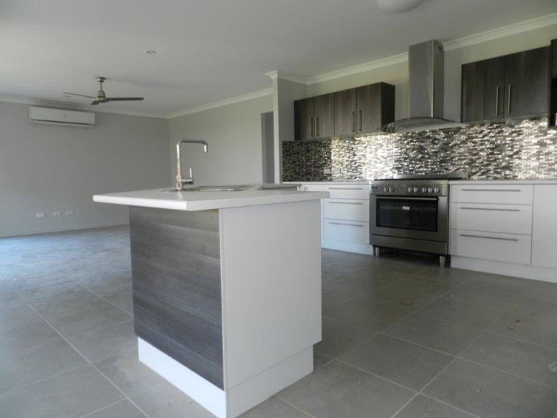 46 Creekview Drive, New Auckland QLD 4680