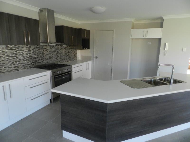 46 Creekview Drive, New Auckland QLD 4680