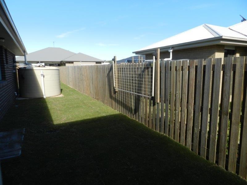 46 Creekview Drive, New Auckland QLD 4680