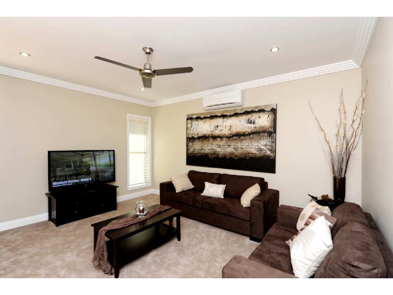 48 Koowin Drive, Kirkwood QLD 4680