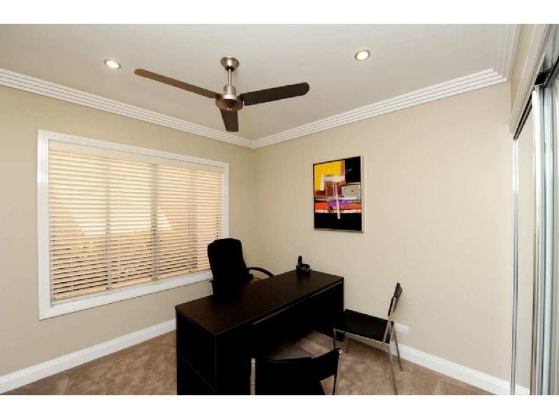 48 Koowin Drive, Kirkwood QLD 4680