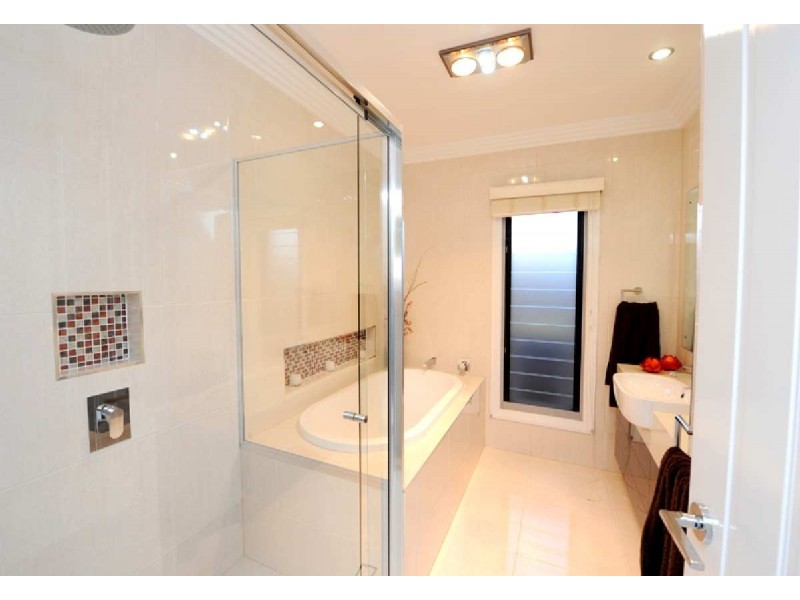 48 Koowin Drive, Kirkwood QLD 4680