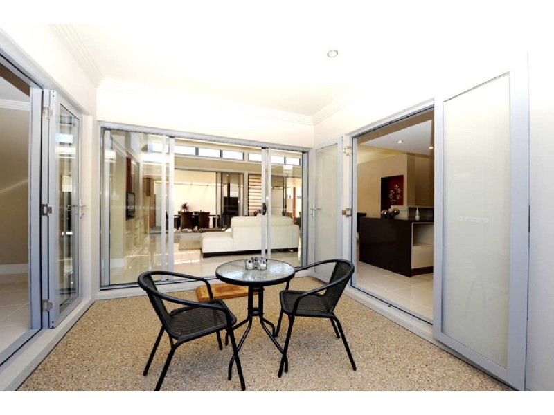 48 Koowin Drive, Kirkwood QLD 4680