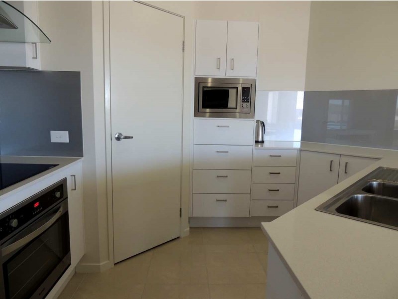 5 Palmerston Court, New Auckland QLD 4680