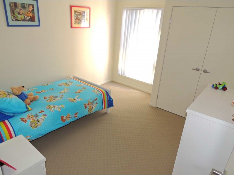 5 Palmerston Court, New Auckland QLD 4680