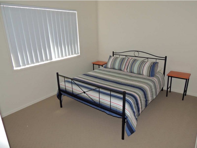 5 Palmerston Court, New Auckland QLD 4680