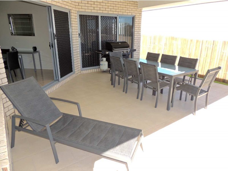 5 Palmerston Court, New Auckland QLD 4680