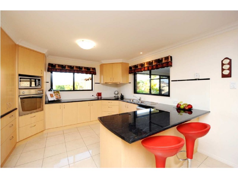 5 Victoria Avenue, Glen Eden QLD 4680