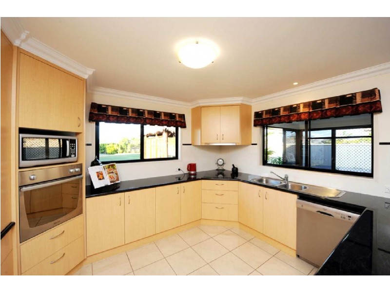 5 Victoria Avenue, Glen Eden QLD 4680