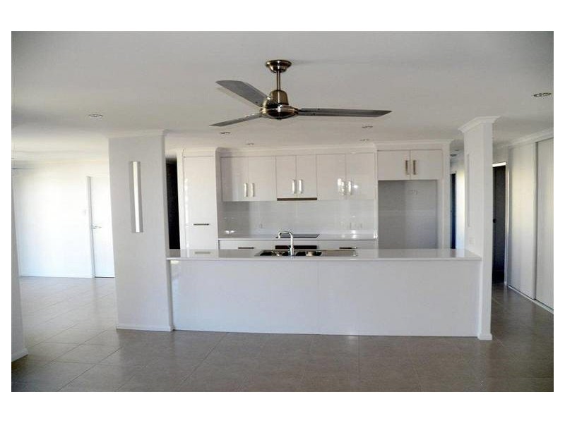 9 Windjana, Kirkwood QLD 4680