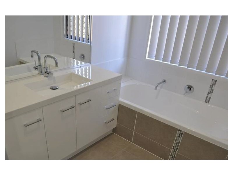 9 Windjana, Kirkwood QLD 4680