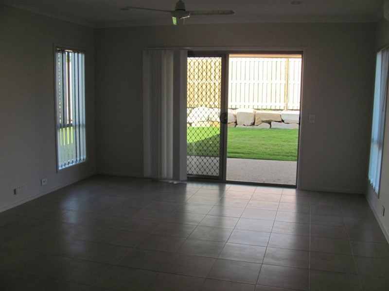 7 Koolivoo Parade, Boyne Island QLD 4680