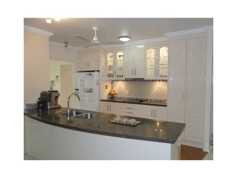 27 Dolphin Terrace, South Gladstone QLD 4680