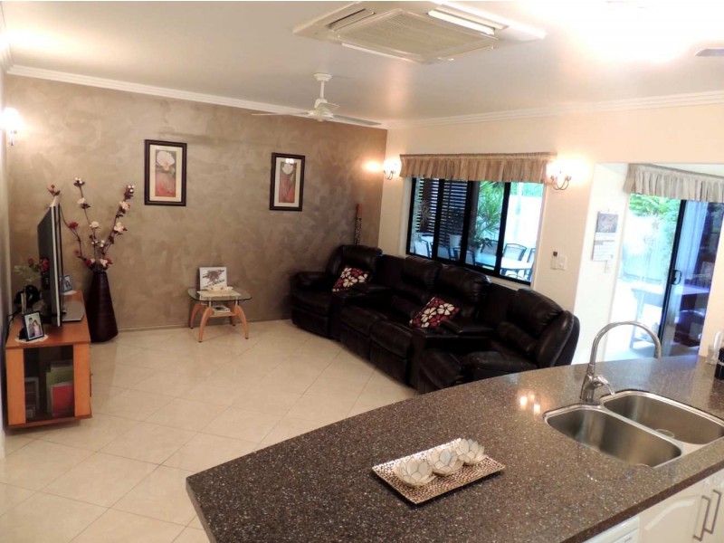 27 Dolphin Terrace, South Gladstone QLD 4680