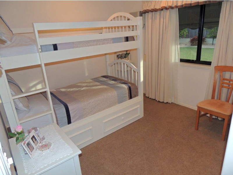 27 Dolphin Terrace, South Gladstone QLD 4680
