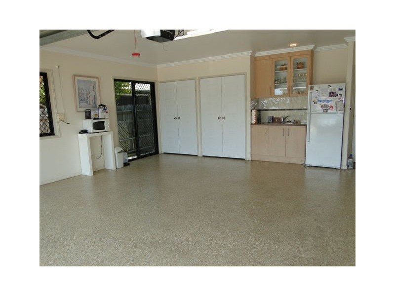 27 Dolphin Terrace, South Gladstone QLD 4680
