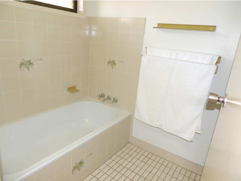 46 Dixon Drive, Telina QLD 4680