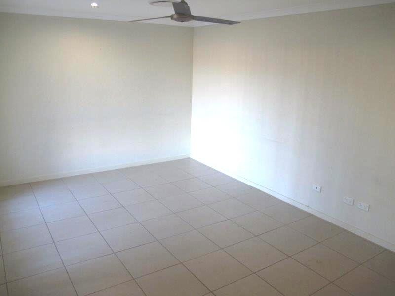 2 Robinson Place, New Auckland QLD 4680