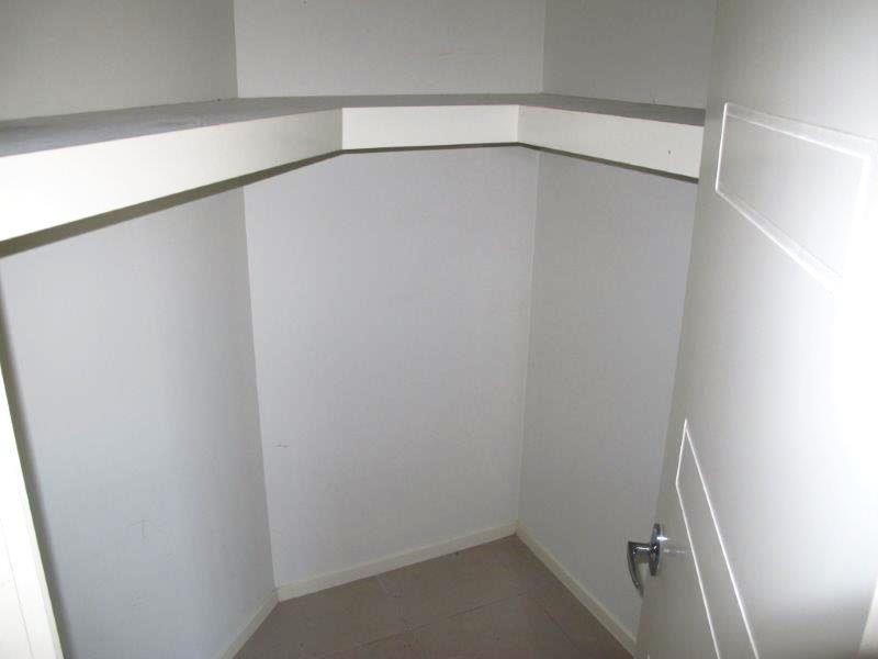 2 Robinson Place, New Auckland QLD 4680