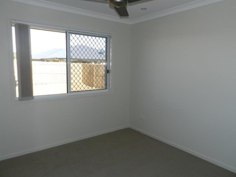 38 Creekview Drive, New Auckland QLD 4680