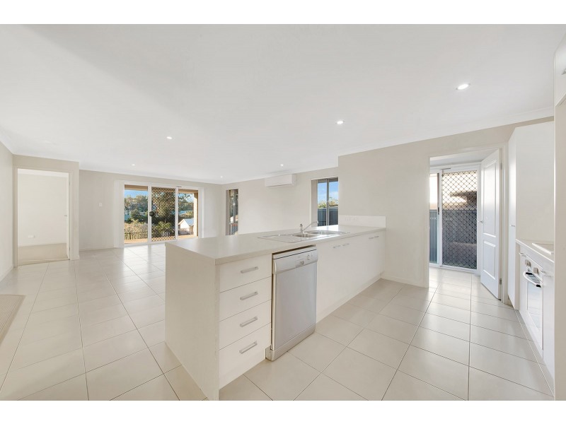 1 Christian Court, Glen Eden QLD 4680