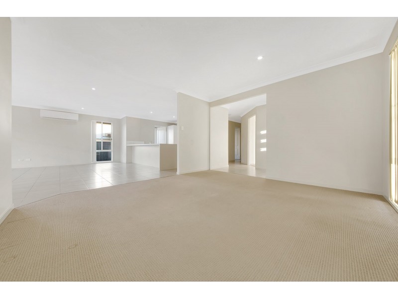 1 Christian Court, Glen Eden QLD 4680