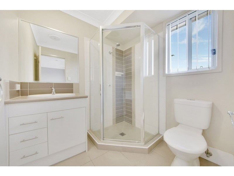 1 Christian Court, Glen Eden QLD 4680