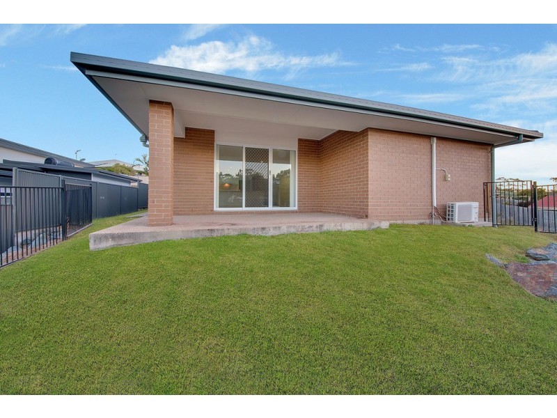 1 Christian Court, Glen Eden QLD 4680