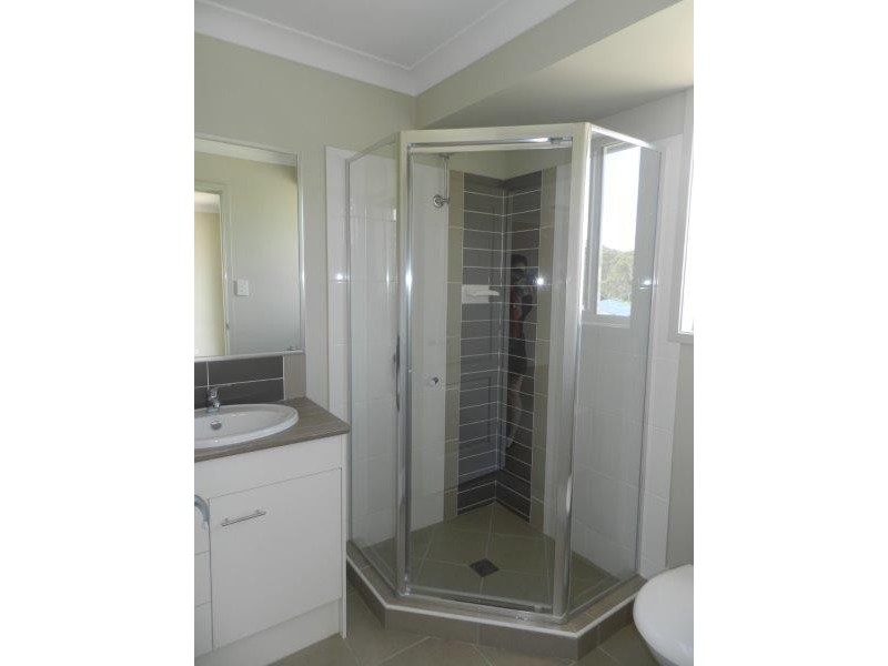 1 Christian Court, Glen Eden QLD 4680