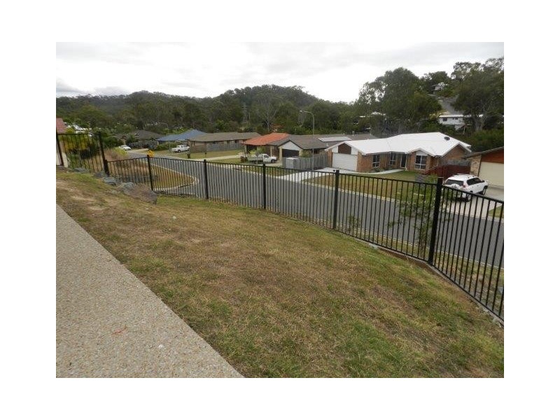 1 Christian Court, Glen Eden QLD 4680