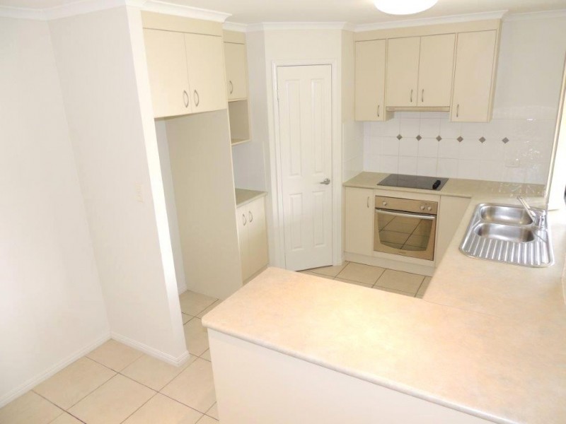16 Bridgeman Place, New Auckland QLD 4680